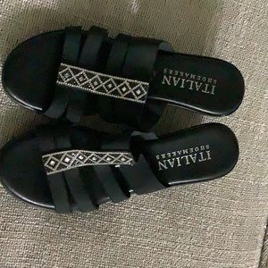 Italian Shoemakers - Black slip ones